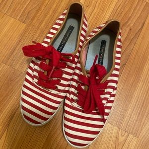 Tommy Hillfiger Red and White sneakers. Size 7